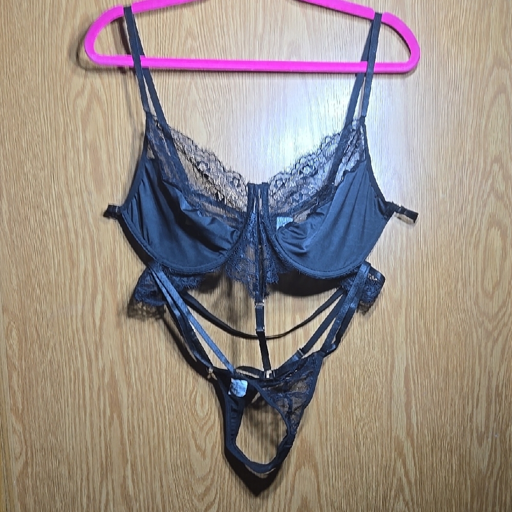 NWOT Sexy Black Lace Lingerie Set